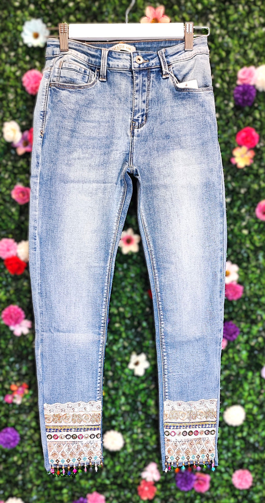 SKINNY JEANS MET BOHO-DETAIL